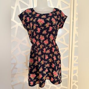 Pink Rose brand medium size dress with 2 side pockets